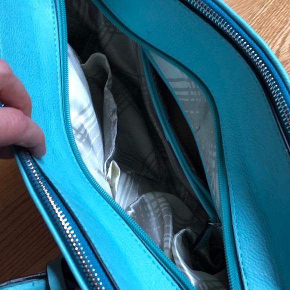 London fog pretty blue bag - Picture 3 of 8